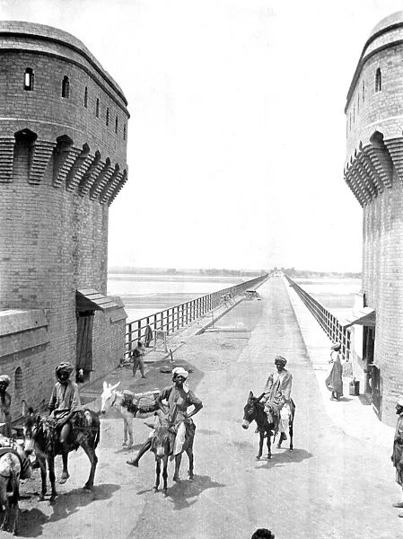 RSR 2 / 6th Battalion, Roadway on the Kaisarihind Bridge, 1917