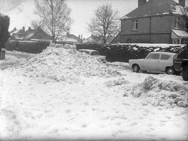 Snow scene in Clay Lane, Fishbourne, Sussex
