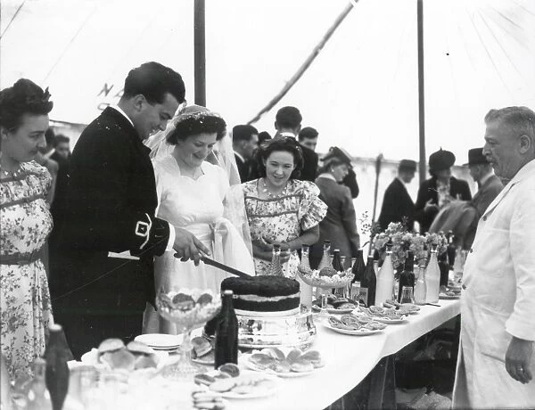 Wartime Wedding Buffet and Cake - July 1943