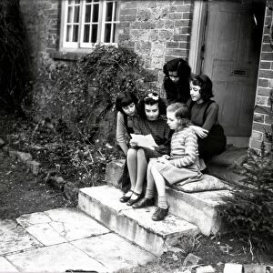 Children reading Churchill Letter - about 1942