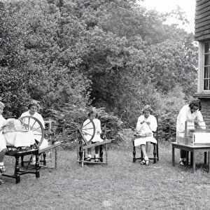 Children spinning at West Chiltington - July 1939