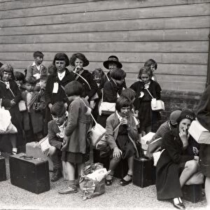 Children waiting to be evacuated, July 1939