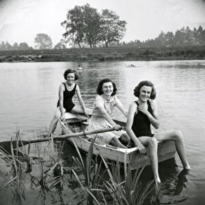 The girls in a boat - about July 1948