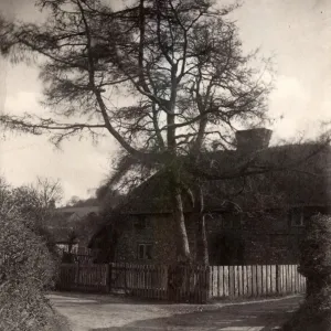 Old cottage at Charlton, 1909 Old cottage at Charlton, 1909
