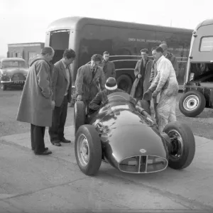 Racing car and crew, March 1956 Racing car and crew, March 1956