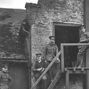 RSR 16th Battalion, Sussex Yeomanry, soldiers on dilapidated building