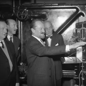 Wireless system switch on, 10 December 1963 Wireless system switch on, 10 December 1963