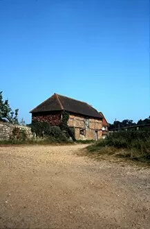 Images Dated 24th June 2014: Barn at Garstons Farm Bolney, West Sussex
