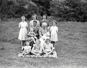Images Dated 9th April 2015: A big family - June 1943