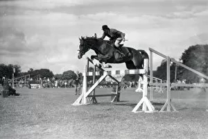 Images Dated 11th June 2015: Chiddingfold & Leconfield Agricultural Show - 1947
