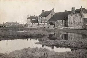 Images Dated 12th December 2012: Cottages on the south side of Bosham harbour, 1902