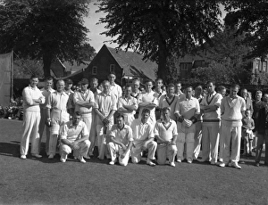 Sport Prints: Cricket team group photograph