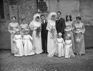 Double Wedding group picture with bridesmaids