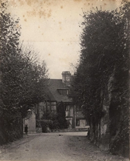 East Grinstead: A Walled Street, 1906