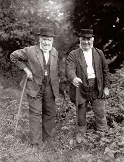 People Collection: Two elderly gentlemen at Upperton, West Sussex, September 1935