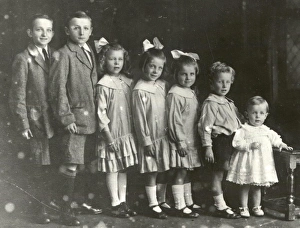 Family Group – December 1939 Family Group – December 1939