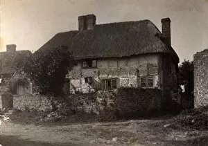 Images Dated 20th February 2015: Farmhouse in Amberley, 1908