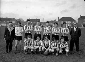 Images Dated 17th December 2010: Football Team posing for group photograph, 1960s