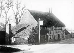 Images Dated 9th March 2015: The George & Dragon pub, Houghton - May 1939