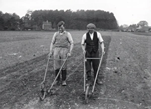 Waistcoat Prints: Hoeing at Burton - about 1939