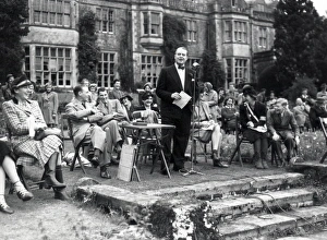 Jack Warner addressing a W. L. A. Rally at Wiston - 8 September 1946