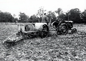 John Deere Tractor & Beet Harvester at Warnford - October 1946
