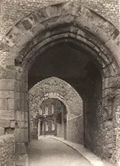Images Dated 17th January 2014: Lewes Castle, 1906