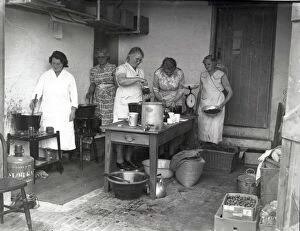 People Collection: Lodsworth Womens Institute jam making, August 1943
