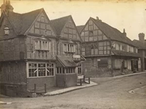 Images Dated 12th December 2012: Midhurst: Old buildings in Market Square, 1903