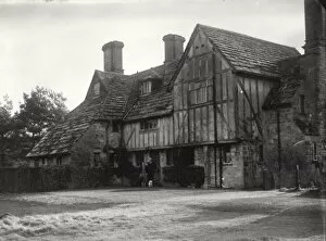 Images Dated 1st June 2015: Montmead House, West Chiltington - December 1946