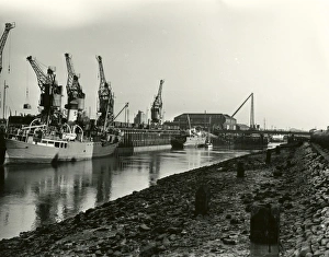 Harbour Prints: Newhaven Docks - February 1948