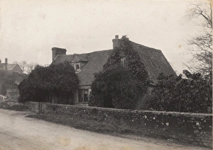 Building Prints: An old cottage in Midhurst, 1903