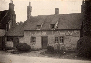 Old cottage in South Harting, 1909