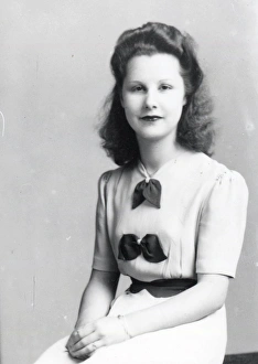 Fashion Prints: Portrait of a young lady - 15 May 1944