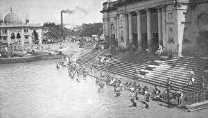 Images Dated 6th March 2015: RSR 2 / 6th Battalion, Bathing scene, Calcutta 1916