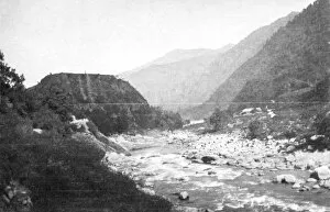 Images Dated 20th February 2015: RSR 2 / 6th Battalion, River scene, Chamba 1918