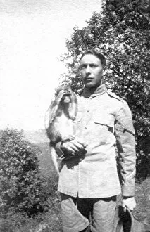 Images Dated 17th March 2015: RSR 2 / 6th Battalion, Soldier with monkey, India