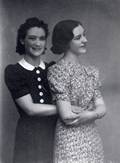 Clothing Prints: Sisters - April 1941