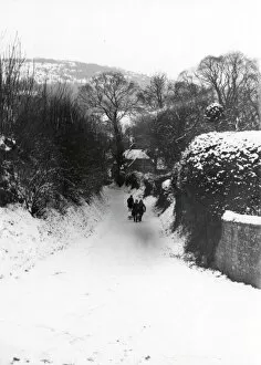 Images Dated 16th March 2015: Snow scene at West Burton - January 1940