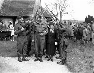 People Collection: Wartime wedding, 1943