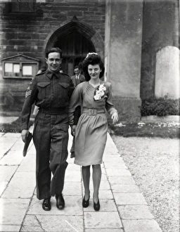Wartime wedding couple, May 1943