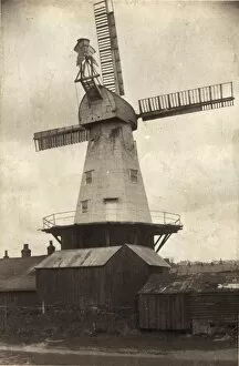 Images Dated 22nd January 2014: The windmill at Rye, 1907